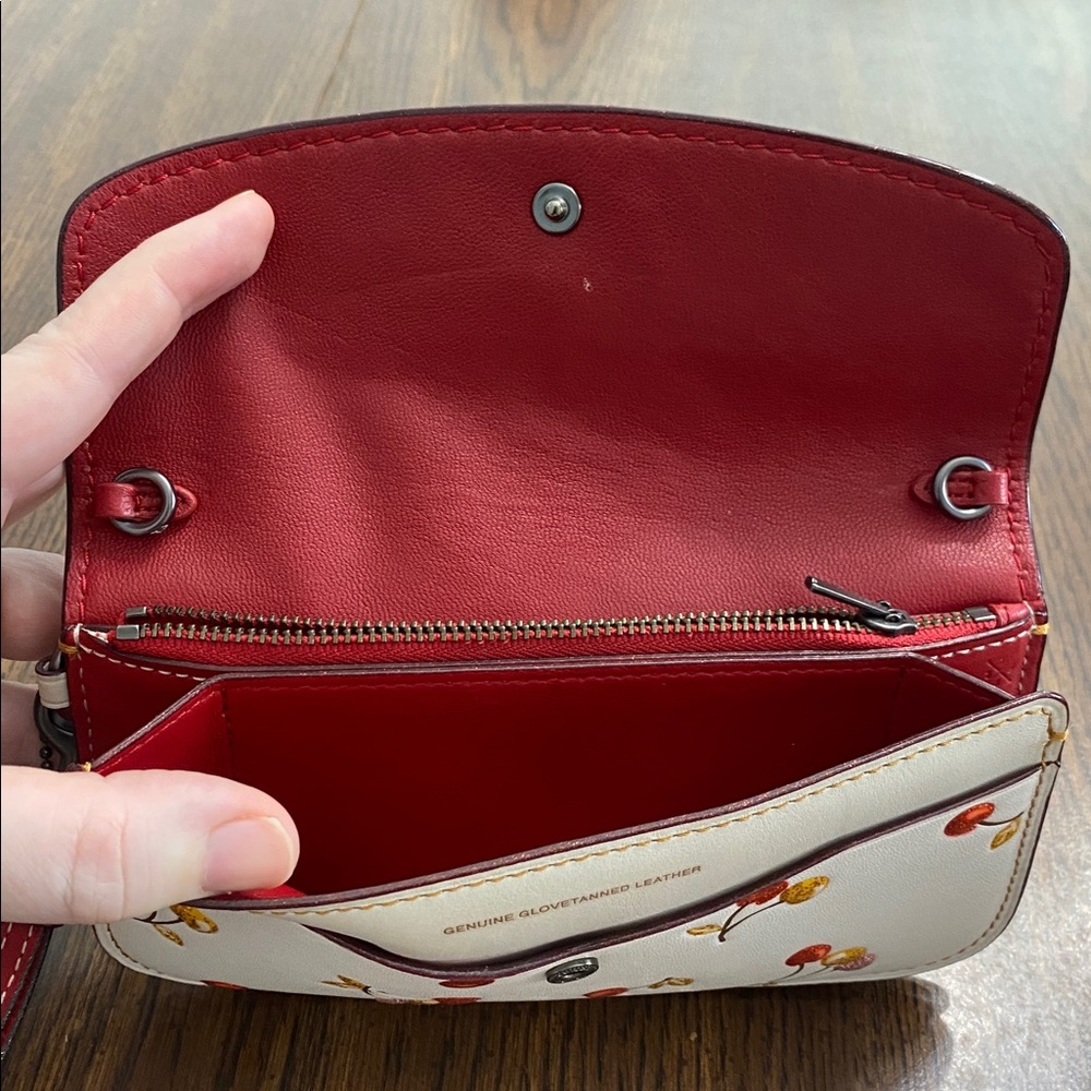 Coach cherry print clutch - Picture 5 of 11